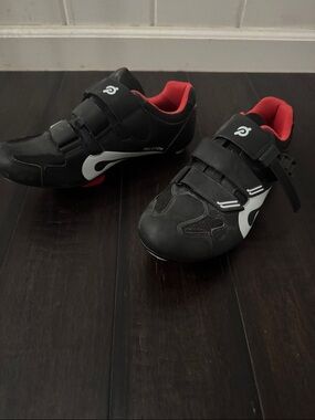 Peloton Black and White Cycling Sneakers with Red Lining